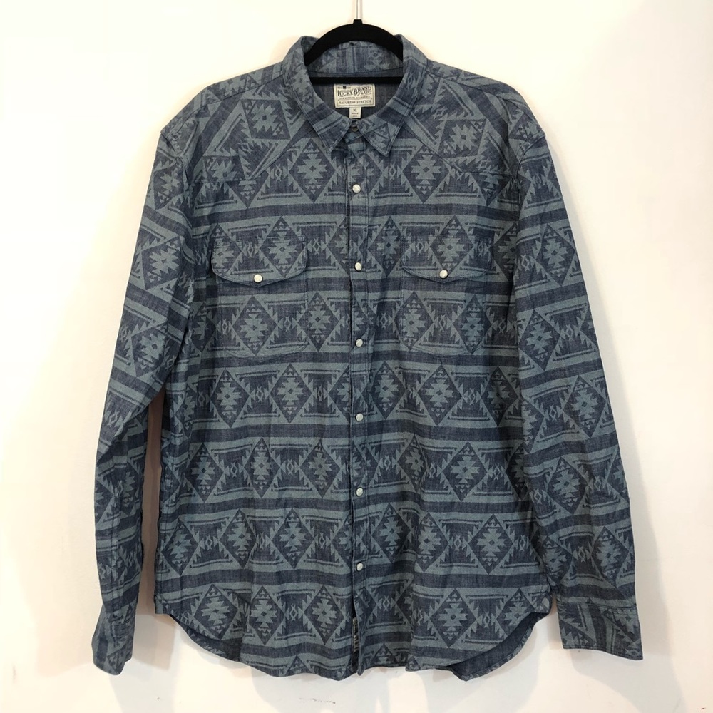 Lucky Brand long sleeve pearl snap stretch